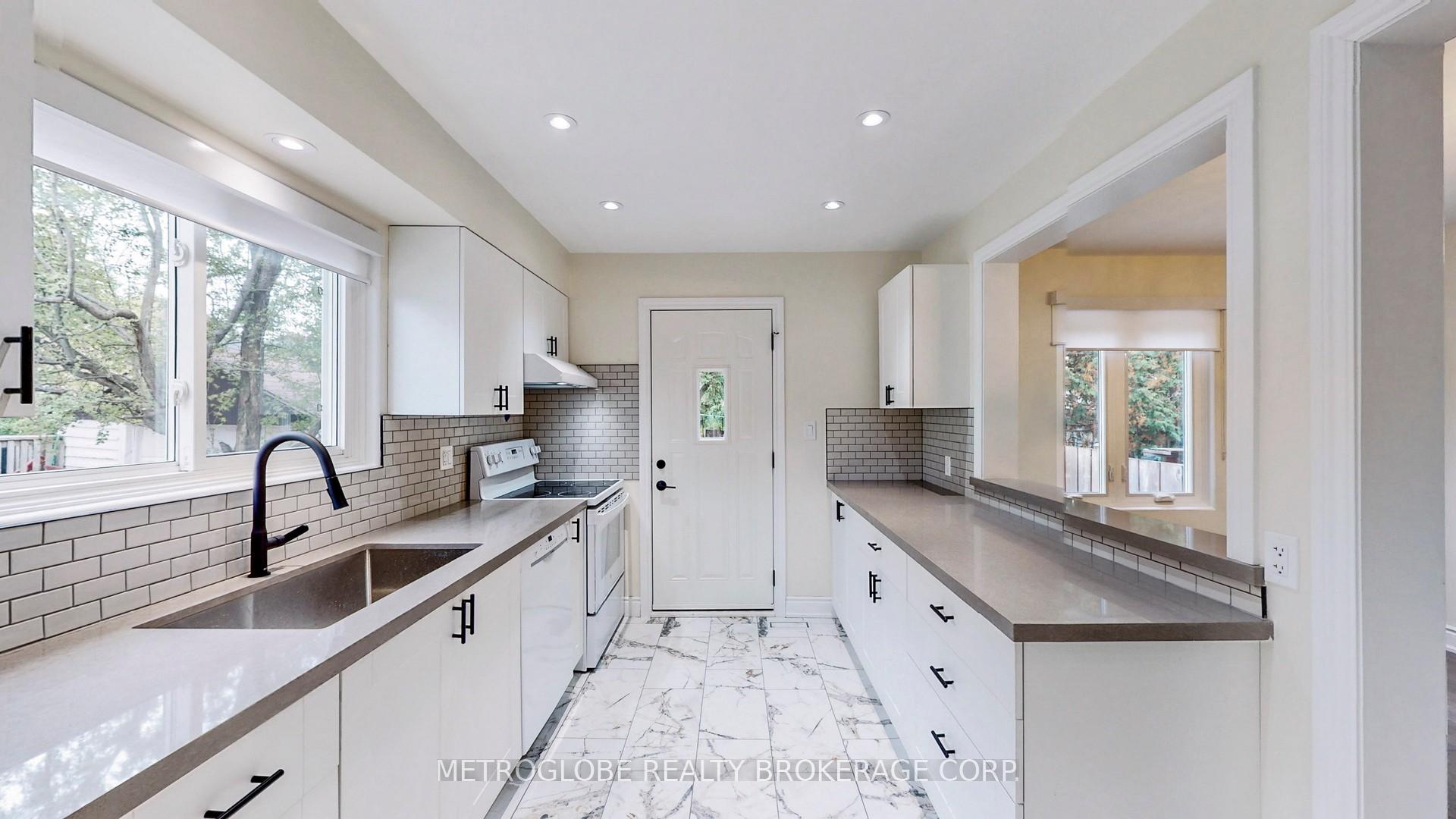 nahphoto.jpg|808\W12166808_1.jpg|/propertyphotos/808/W12166808_1.jpg